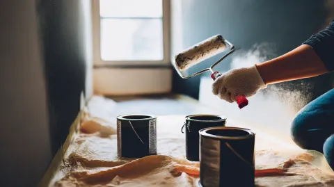 内装工事でDIYできる部分とプロに任せる部分｜費用削減と安全の線引き